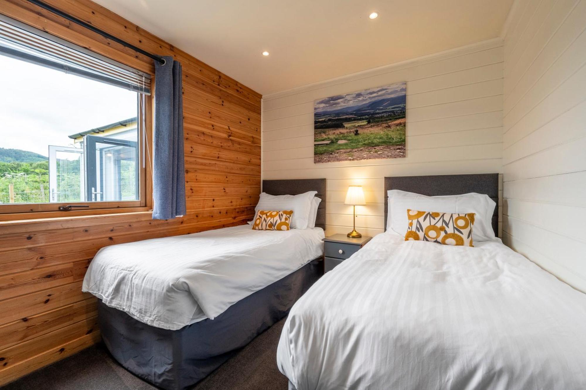 Kinnaird Woodland Lodges Pitlochry Exterior photo
