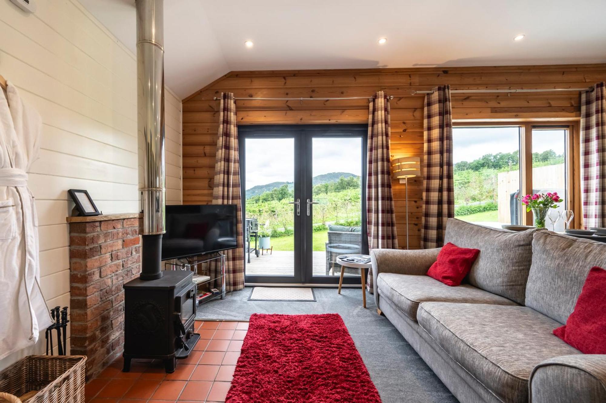 Kinnaird Woodland Lodges Pitlochry Exterior photo